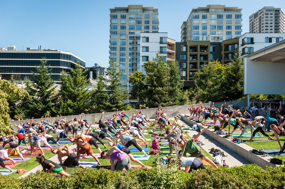 Free yoga classes with 8Limbs Yoga in Seattle