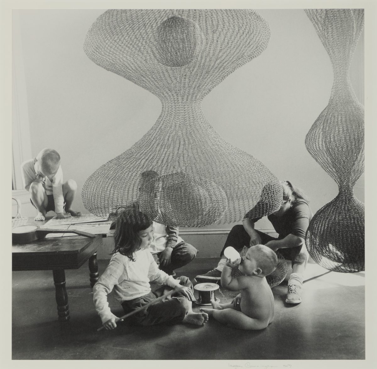 Imogen Cunningham: Ruth Asawa Family And Sculpture