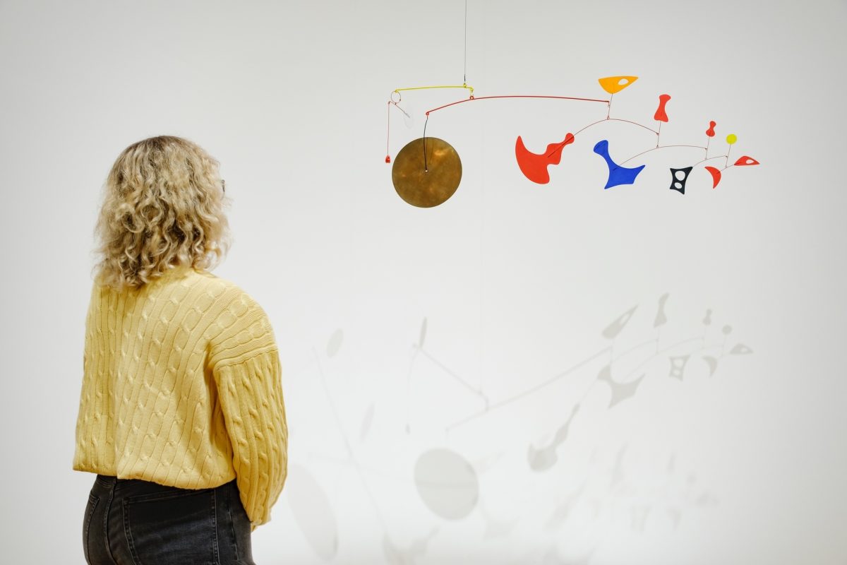Calder Smartphone Tour: Dispersed Objects with Brass Gong
