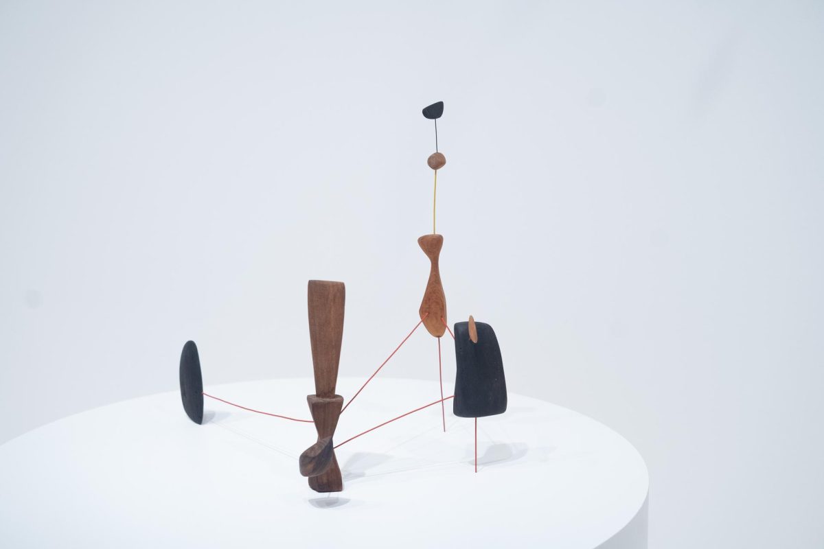 Calder Smartphone Tour: Constellation with Red Knife