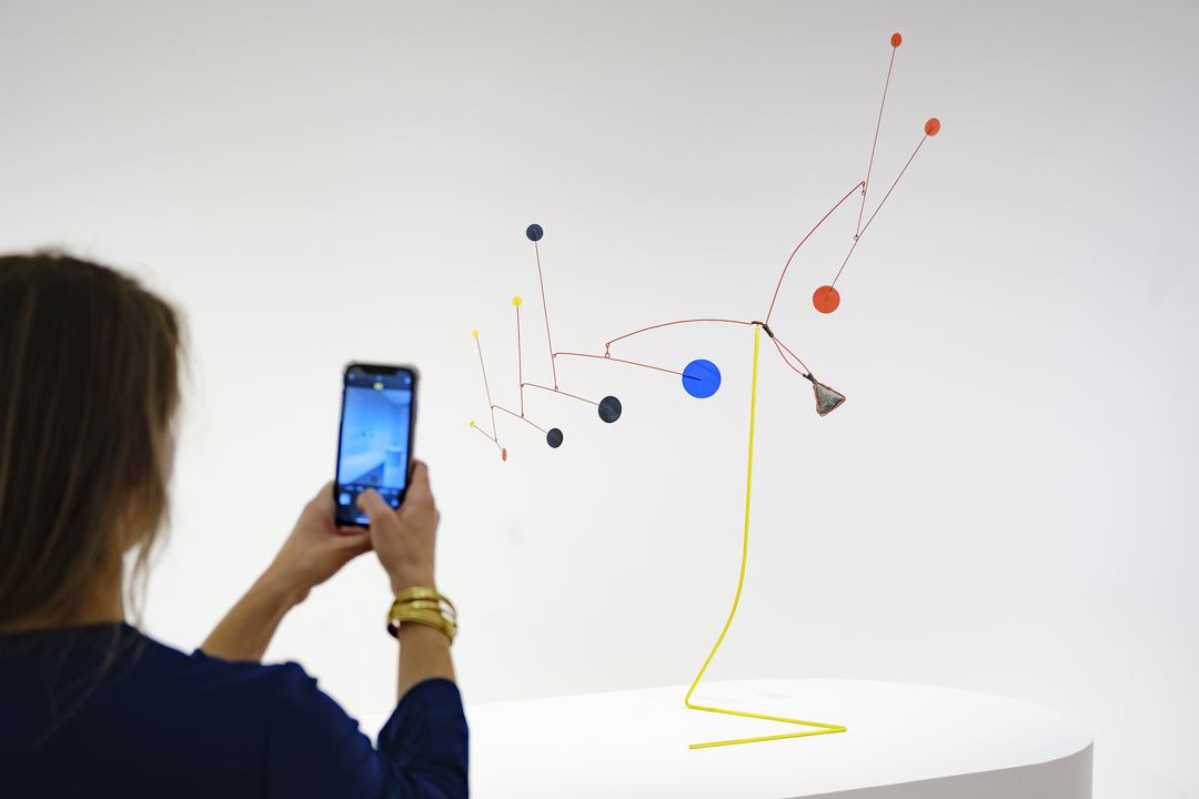 Muse/News: Timeless Calder, Trash Art, and Artsy Ceremony